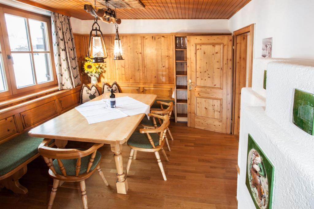 Chalet Appartement Alpenherz Saalbach-Hinterglemm Habitación foto