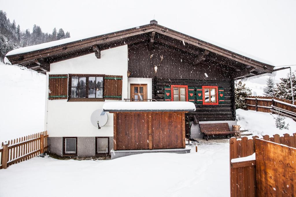 Chalet Appartement Alpenherz Saalbach-Hinterglemm Habitación foto